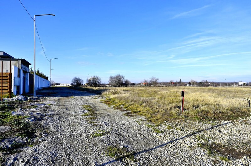 Izvorani, Delta Snagov la 100 m lac, vanzare teren de colt Ilfov 740 mp.