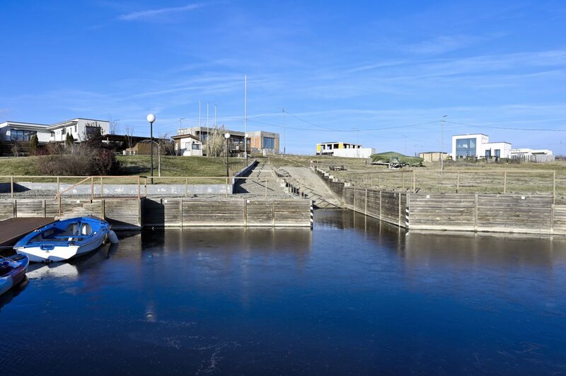 Izvorani, Delta Snagov la 100 m lac, vanzare teren de colt Ilfov 740 mp.